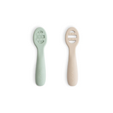 Duo de cuillères d'apprentissage - Cambridge Blue/Shifting Sand | MUSHIE